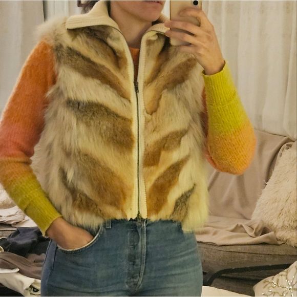 Adam Lippes coyote fur vest medium full zip - Picture 7 of 9
